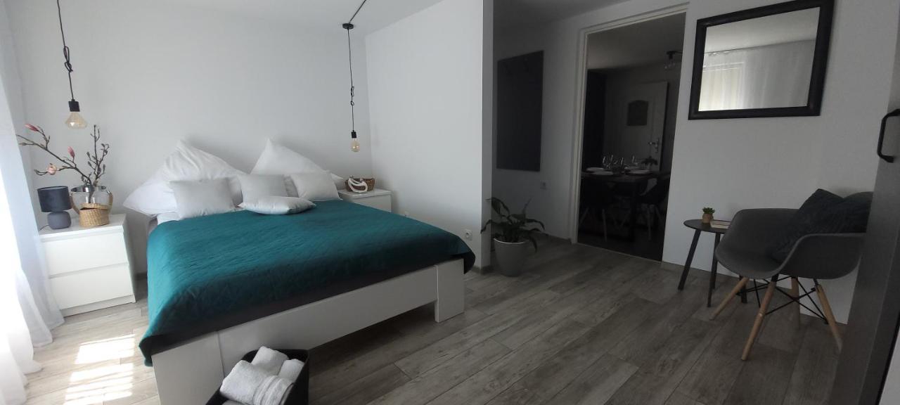 Apartamenty Pod Uwalonym Debem Jezow Sudecki Екстериор снимка